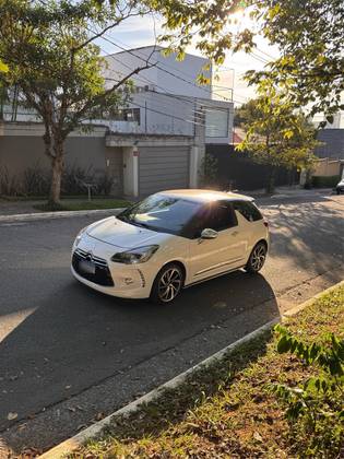CITROËN DS3 1.6 THP GASOLINA SPORT CHIC MANUAL CITROËN DS3 1.6 THP GASOLINA SPORT CHIC MANUAL